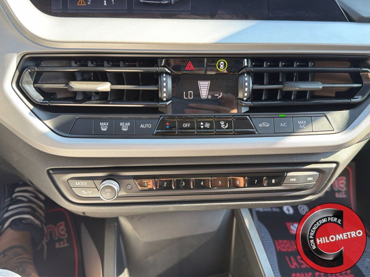BMW Serie 1 116d Business Advantage (18)