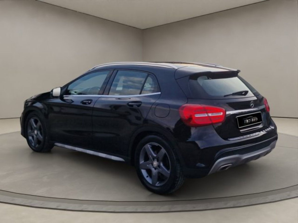 Mercedes-Benz GLA SUV 200 d Automatic Executive (3)