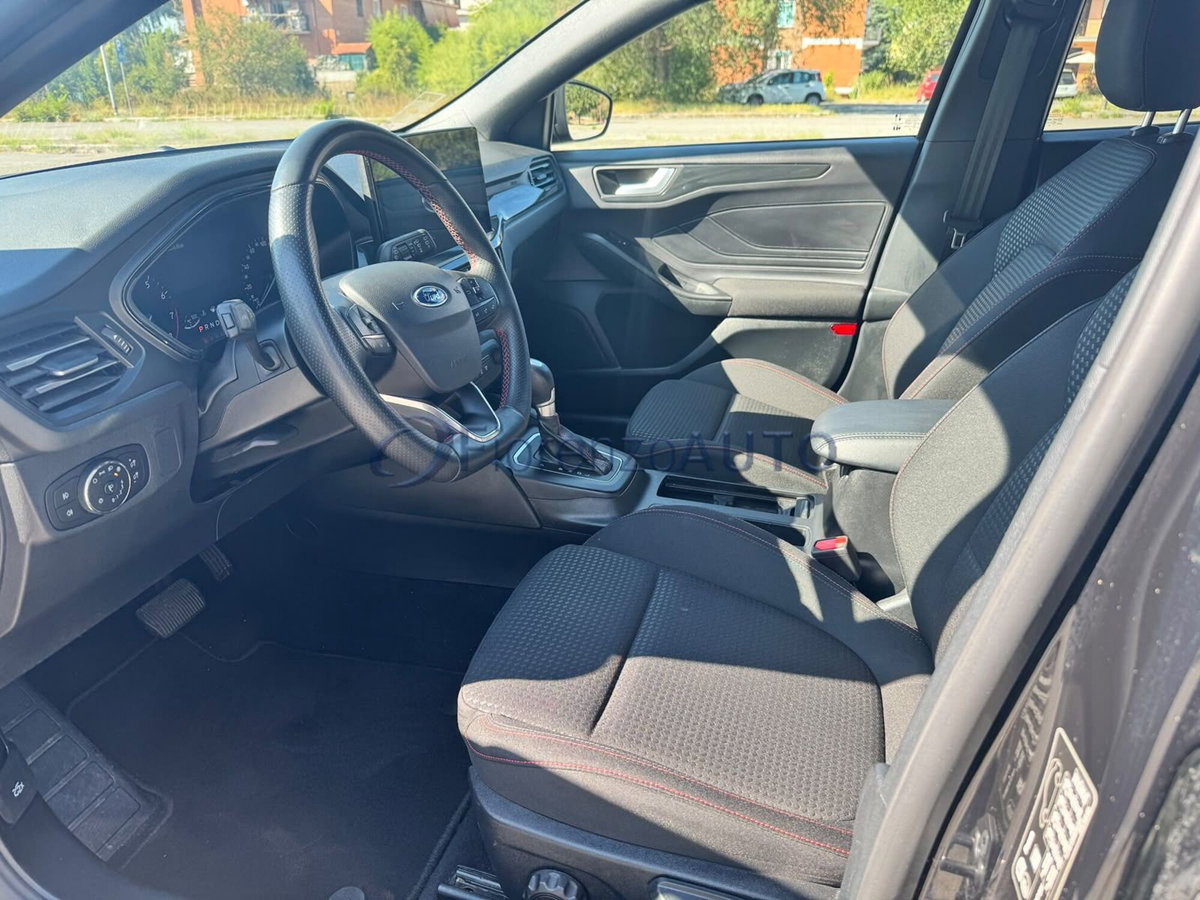 Ford Focus 1.0t ecoboost h ST-Line X 125cv (10)