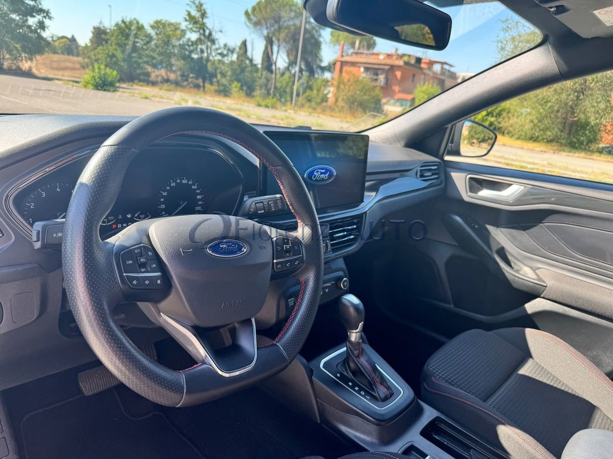 Ford Focus 1.0t ecoboost h ST-Line X 125cv (11)