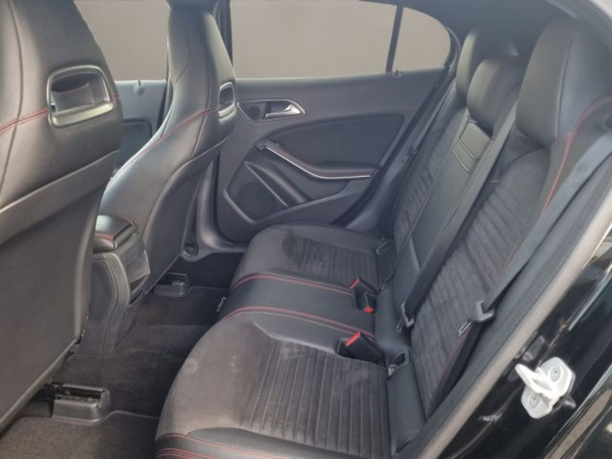Mercedes-Benz GLA SUV 220 d Automatic Executive (13)