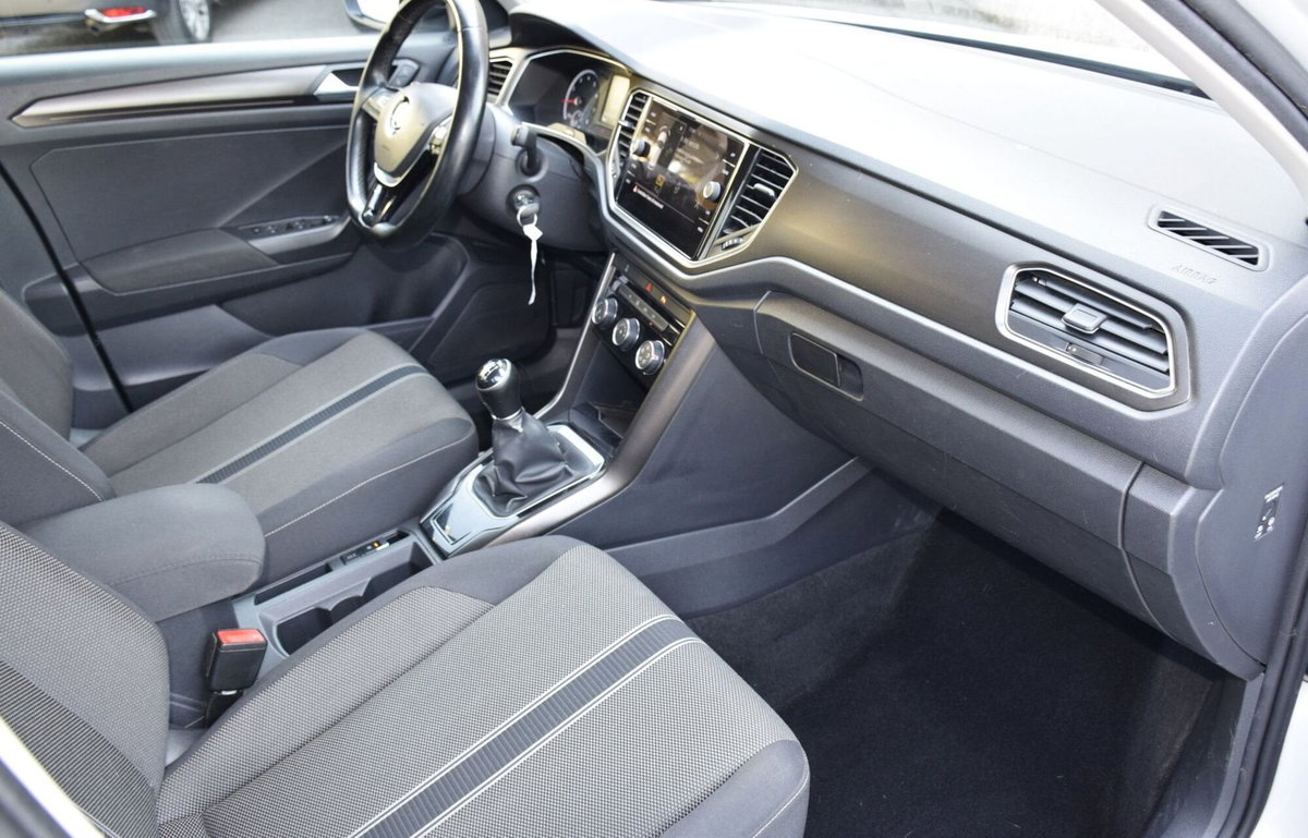 Volkswagen T-Roc 1.0 tsi Style 115cv (11)