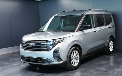 Ford Tourneo Courier 1.0 ecoboost 125cv Titanium powershift (2)