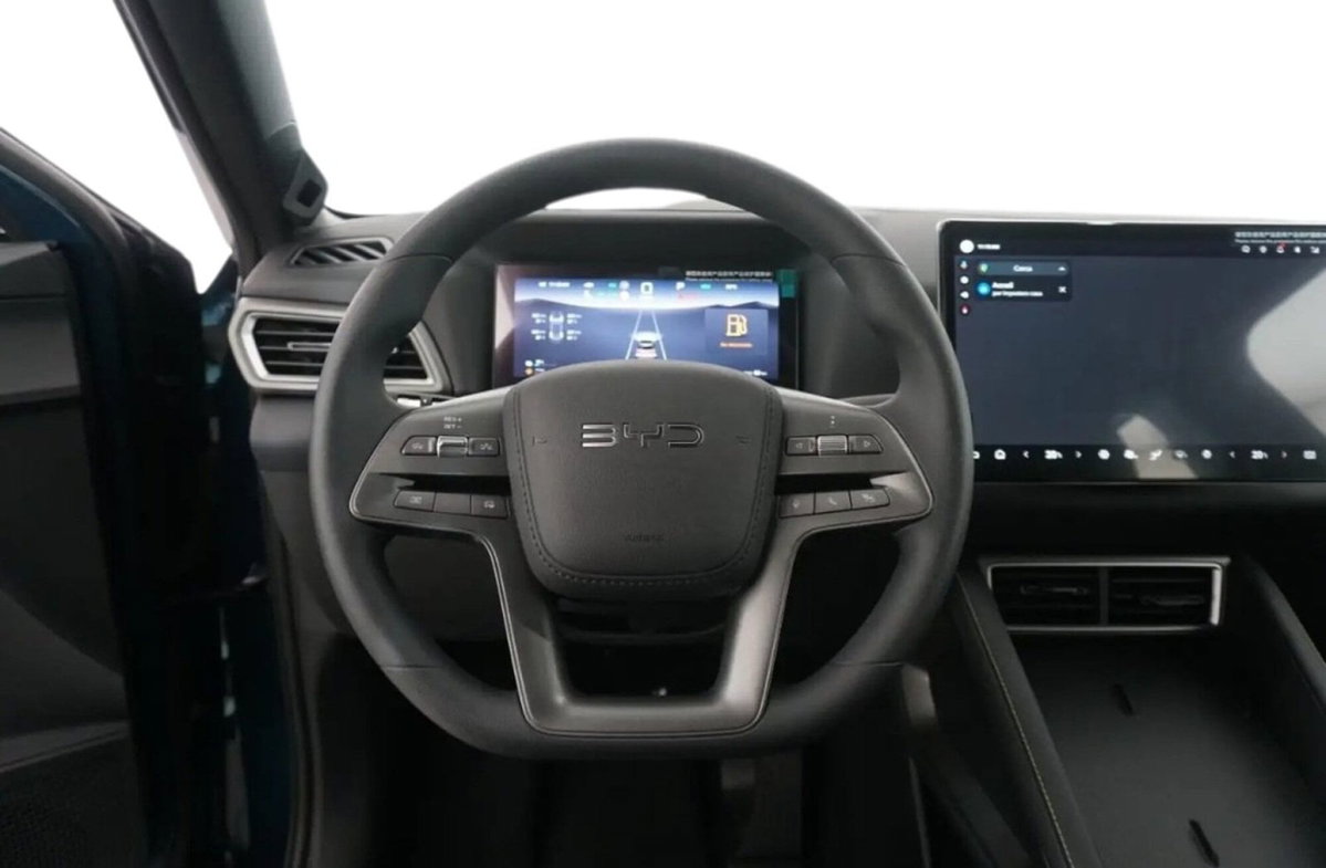 Byd Atto 2 DM-i 1.5 phev Active 165cv (6)