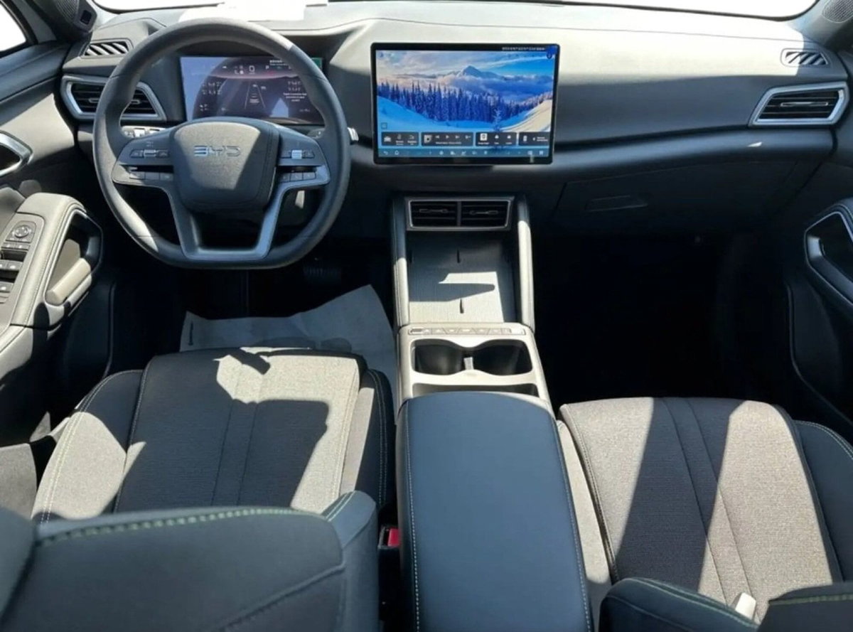 Byd Atto 2 DM-i 1.5 phev Active 165cv (9)