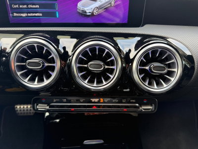 Mercedes-Benz Classe A 180 d Premium (12)