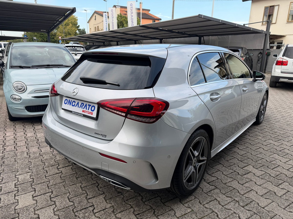 Mercedes-Benz Classe A 180 d Premium (5)