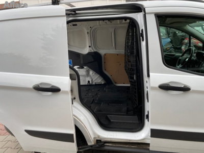 Ford Transit Courier 1.5 TDCi 100CV  Sport (13)