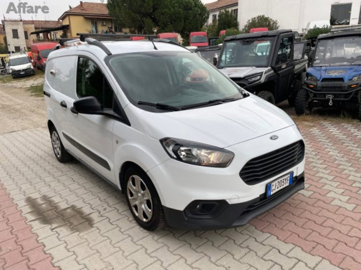 Ford Transit Courier 1.5 TDCi 100CV  Sport (7)