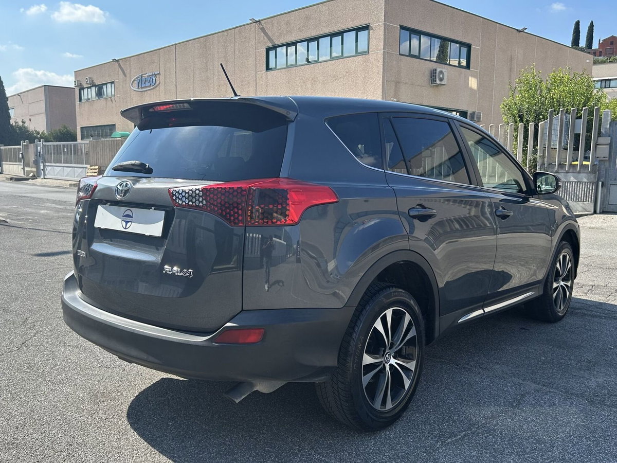Toyota Rav4 D-4D 2WD (4)