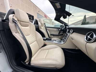 Mercedes-Benz SLC 300 AMG line (11)