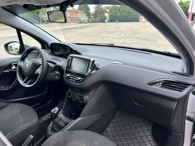 Peugeot 208 75 5 porte Allure (10)