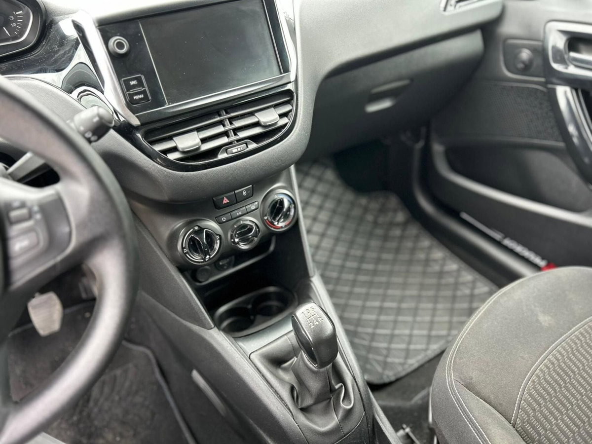 Peugeot 208 75 5 porte Allure (13)
