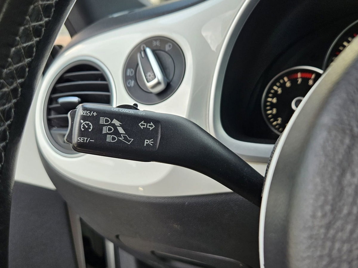 Volkswagen Maggiolino 2.0 TSI DSG Sport (14)