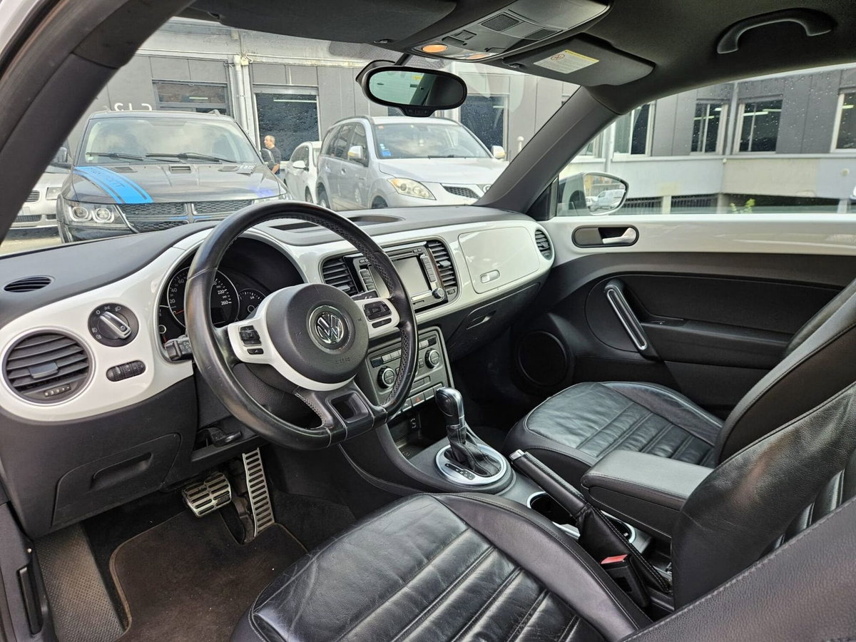 Volkswagen Maggiolino 2.0 TSI DSG Sport (7)