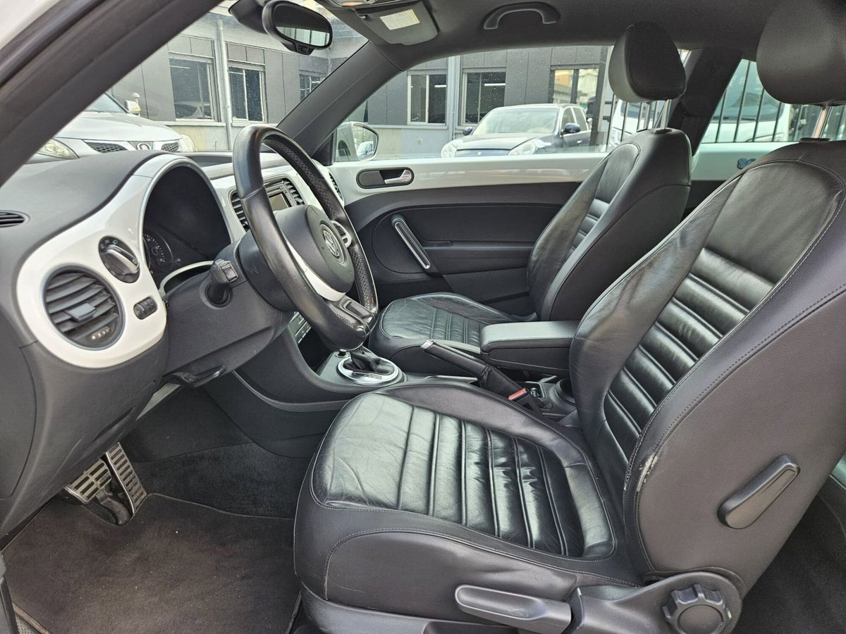 Volkswagen Maggiolino 2.0 TSI DSG Sport (8)