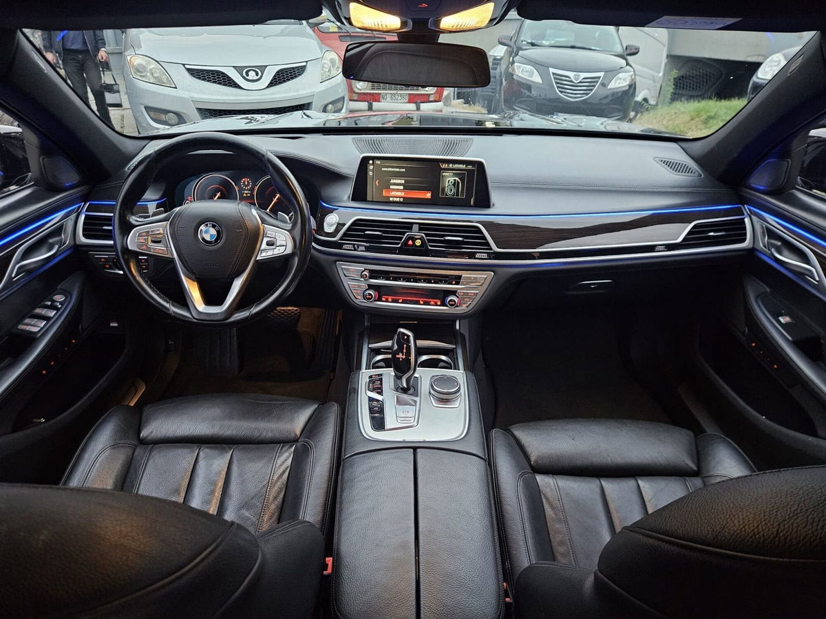 BMW Serie 7 730d xDrive Eccelsa (10)
