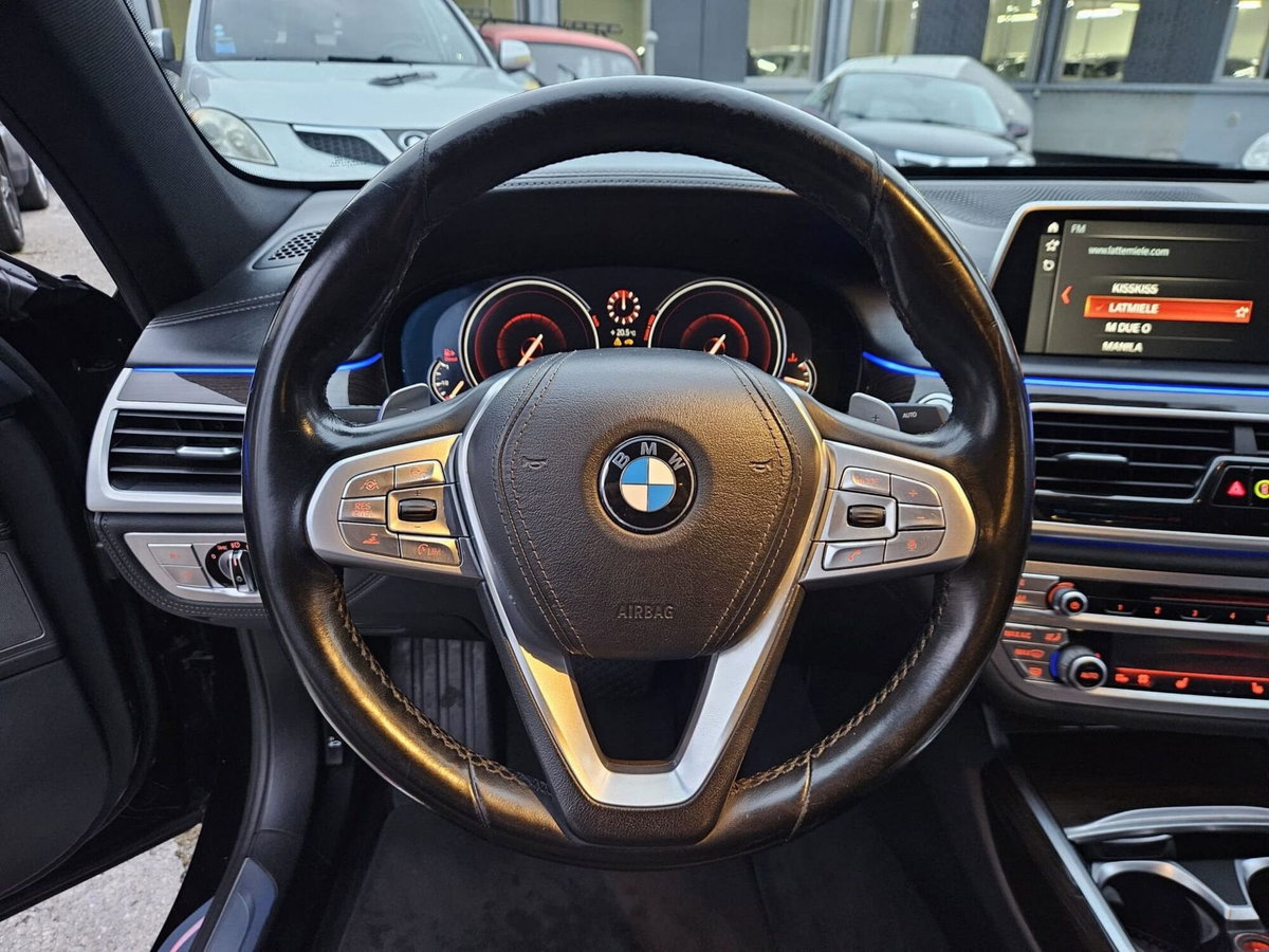 BMW Serie 7 730d xDrive Eccelsa (14)
