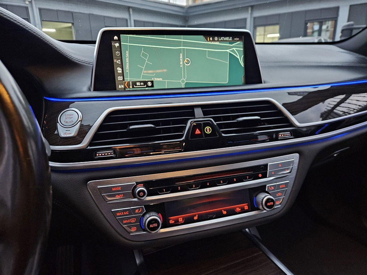 BMW Serie 7 730d xDrive Eccelsa (15)