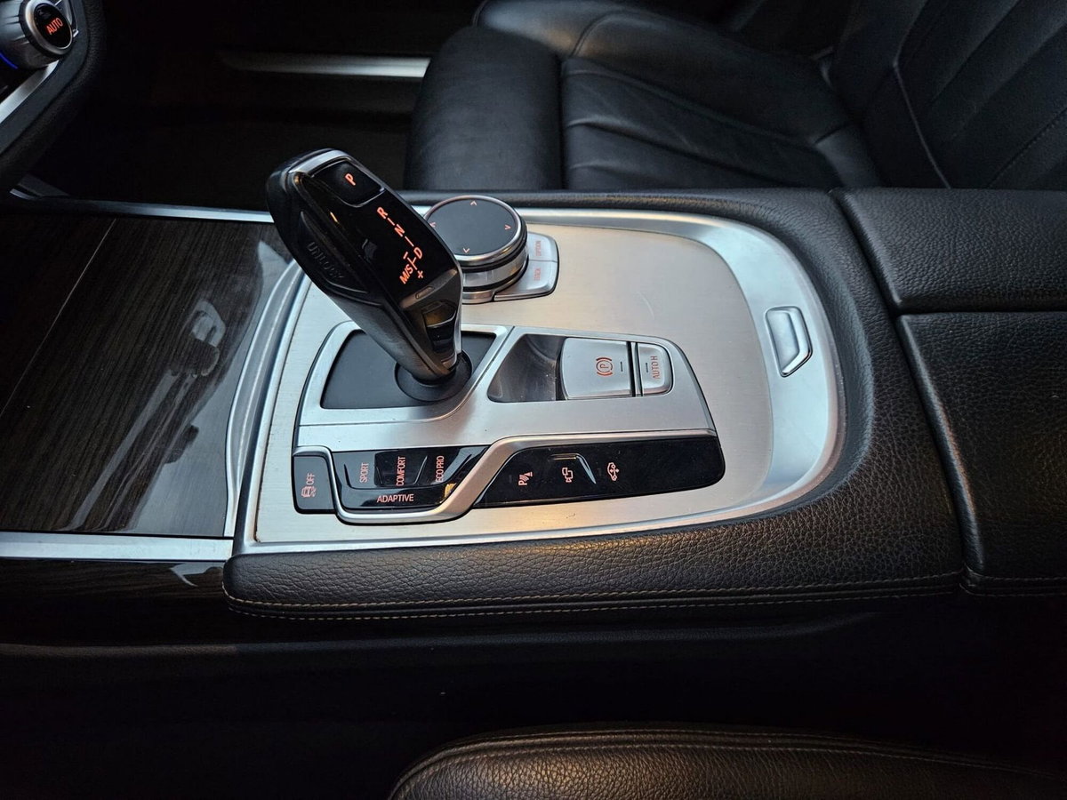 BMW Serie 7 730d xDrive Eccelsa (17)