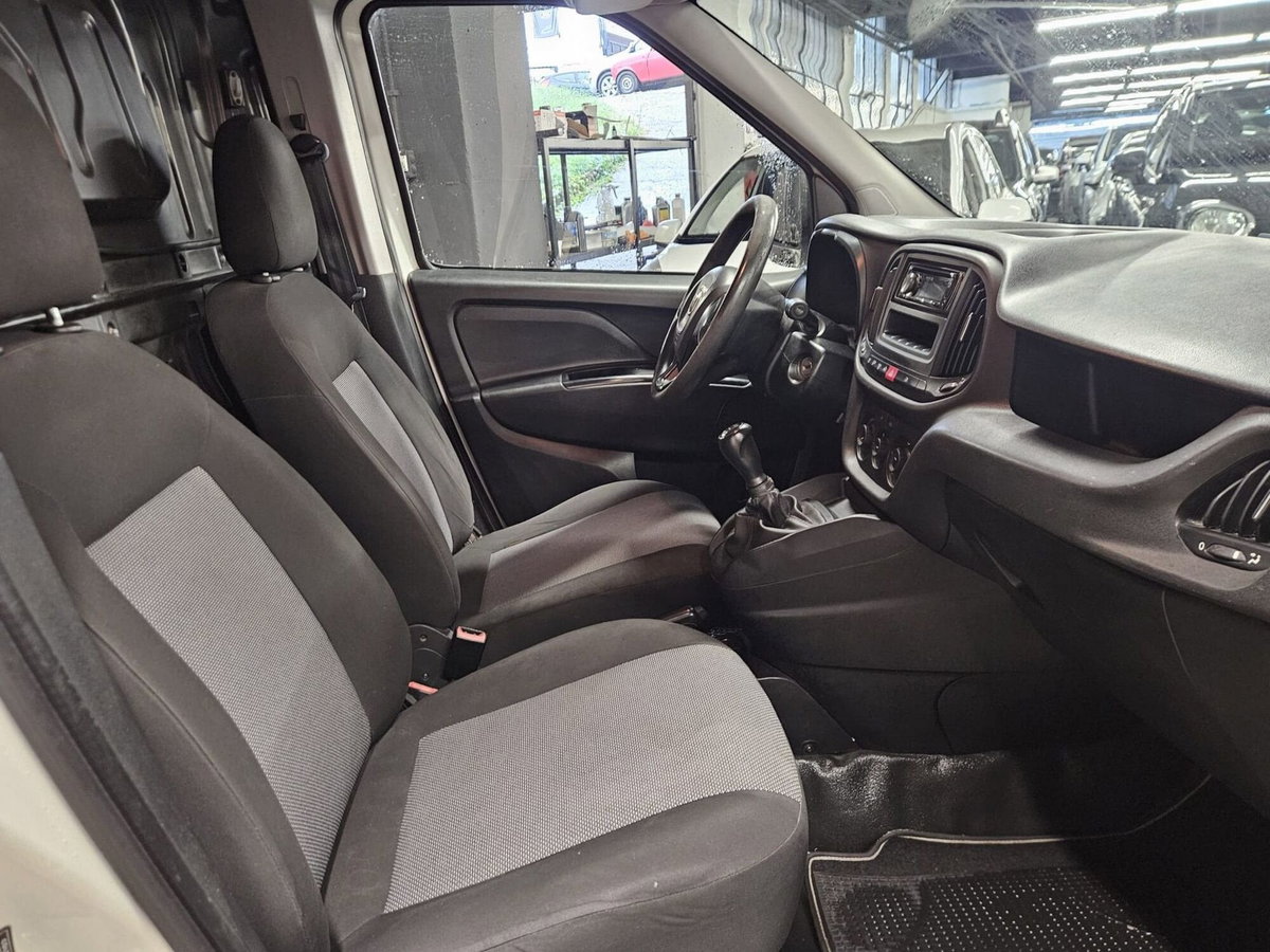 Fiat Doblò Furgone cargo 1.3 mjt 95cv CH1 15q Easy S&S (11)