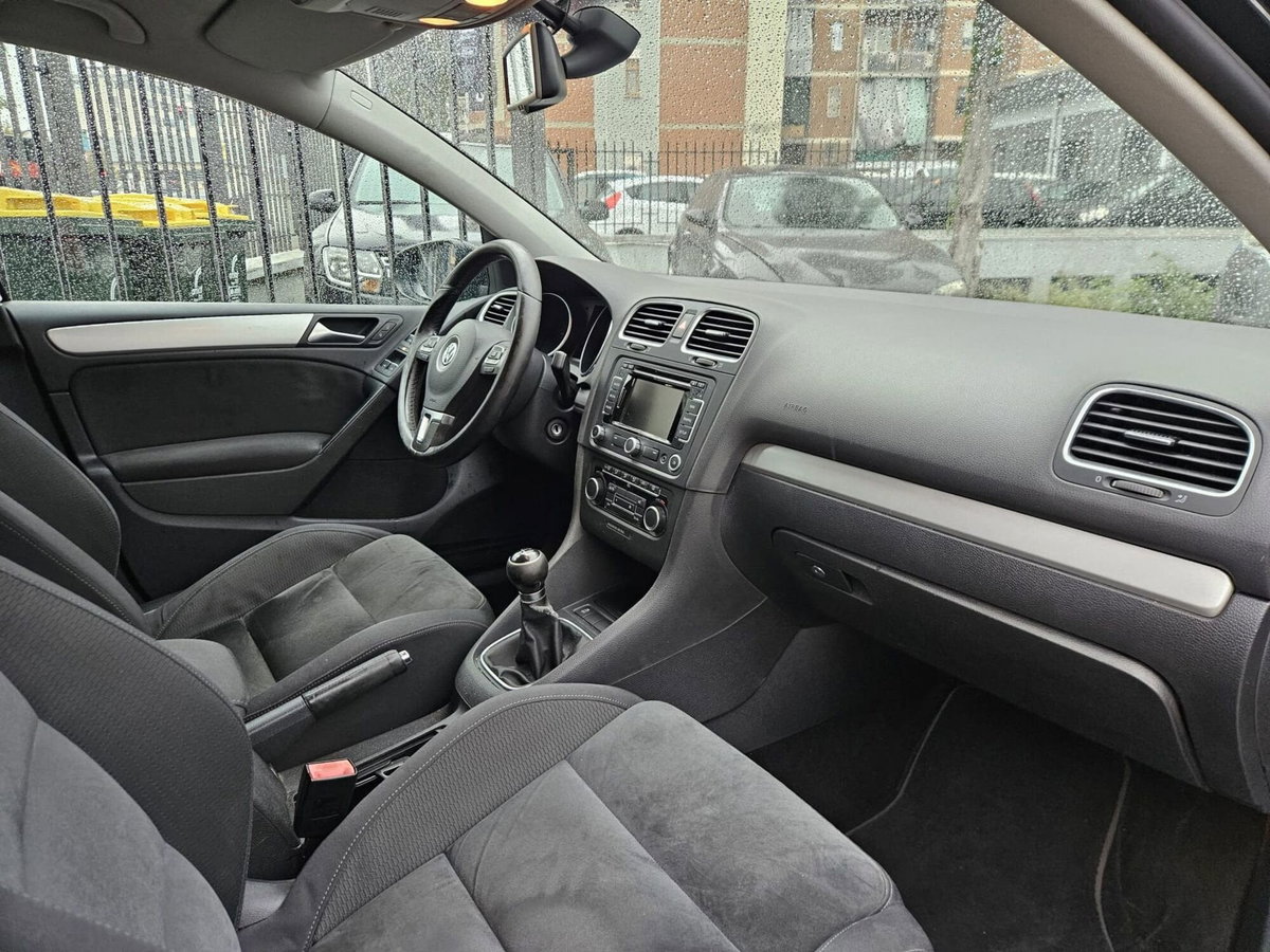 Volkswagen Golf 1.6 TDI 5p. Highline BlueMotion Technology (10)