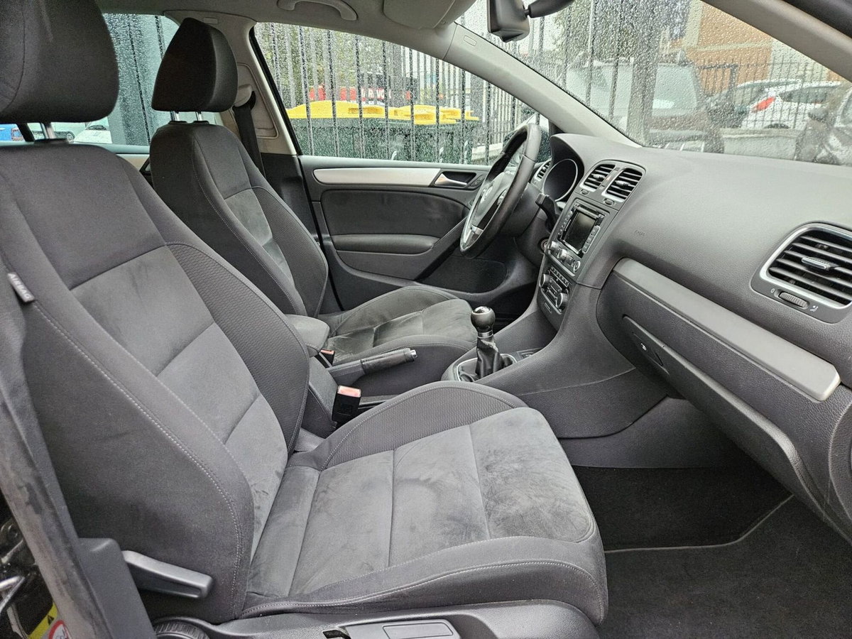 Volkswagen Golf 1.6 TDI 5p. Highline BlueMotion Technology (11)