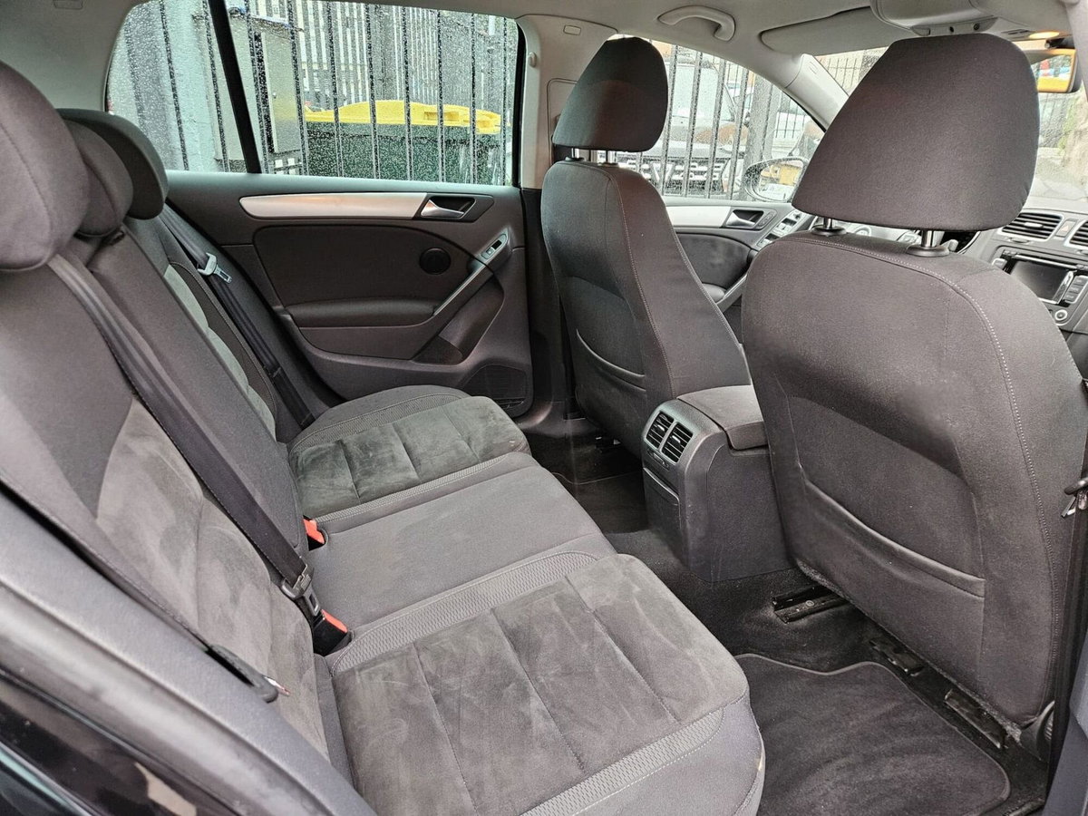 Volkswagen Golf 1.6 TDI 5p. Highline BlueMotion Technology (12)