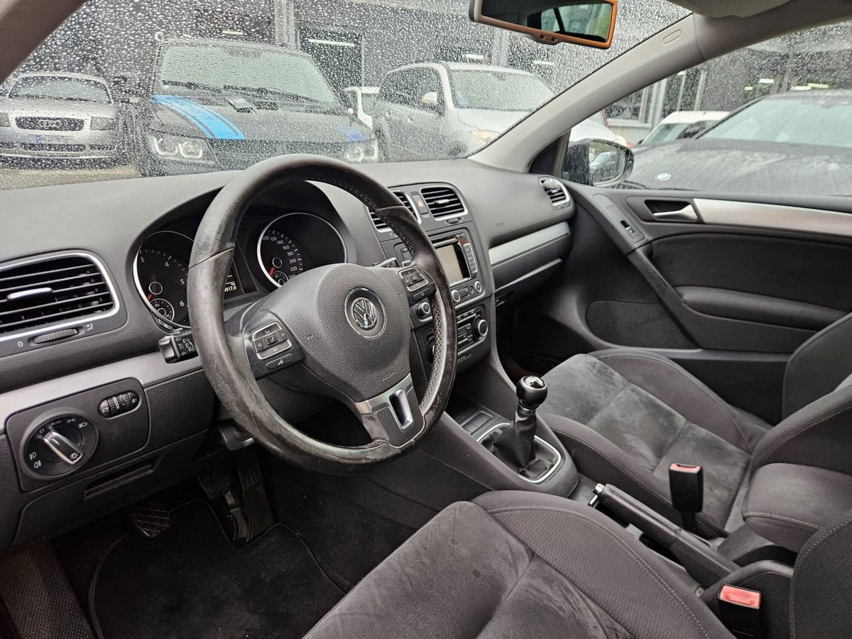 Volkswagen Golf 1.6 TDI 5p. Highline BlueMotion Technology (6)
