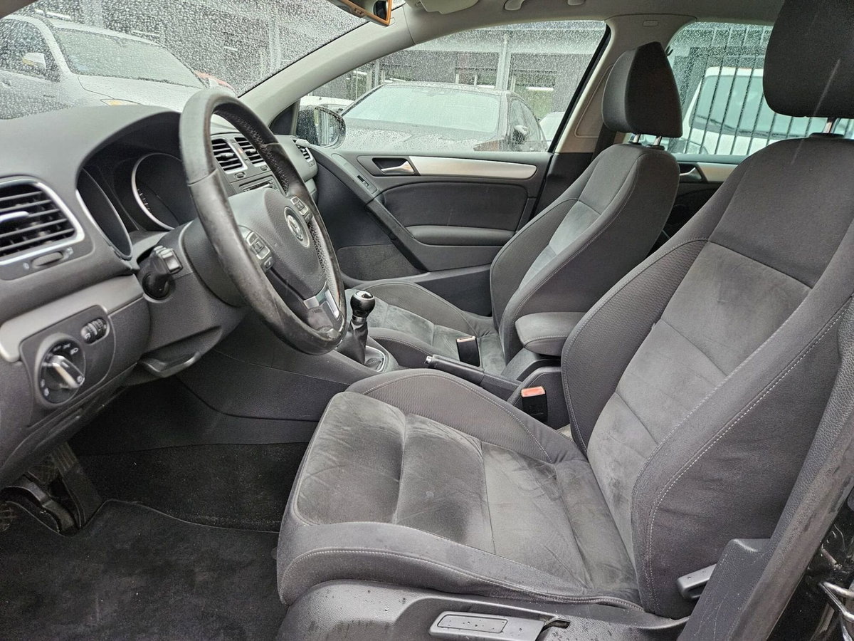 Volkswagen Golf 1.6 TDI 5p. Highline BlueMotion Technology (7)