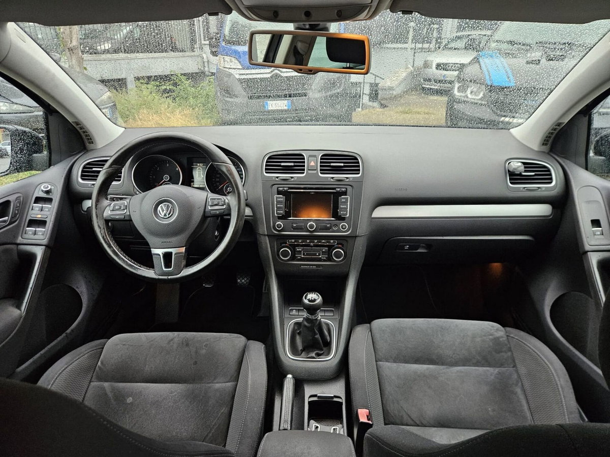 Volkswagen Golf 1.6 TDI 5p. Highline BlueMotion Technology (9)
