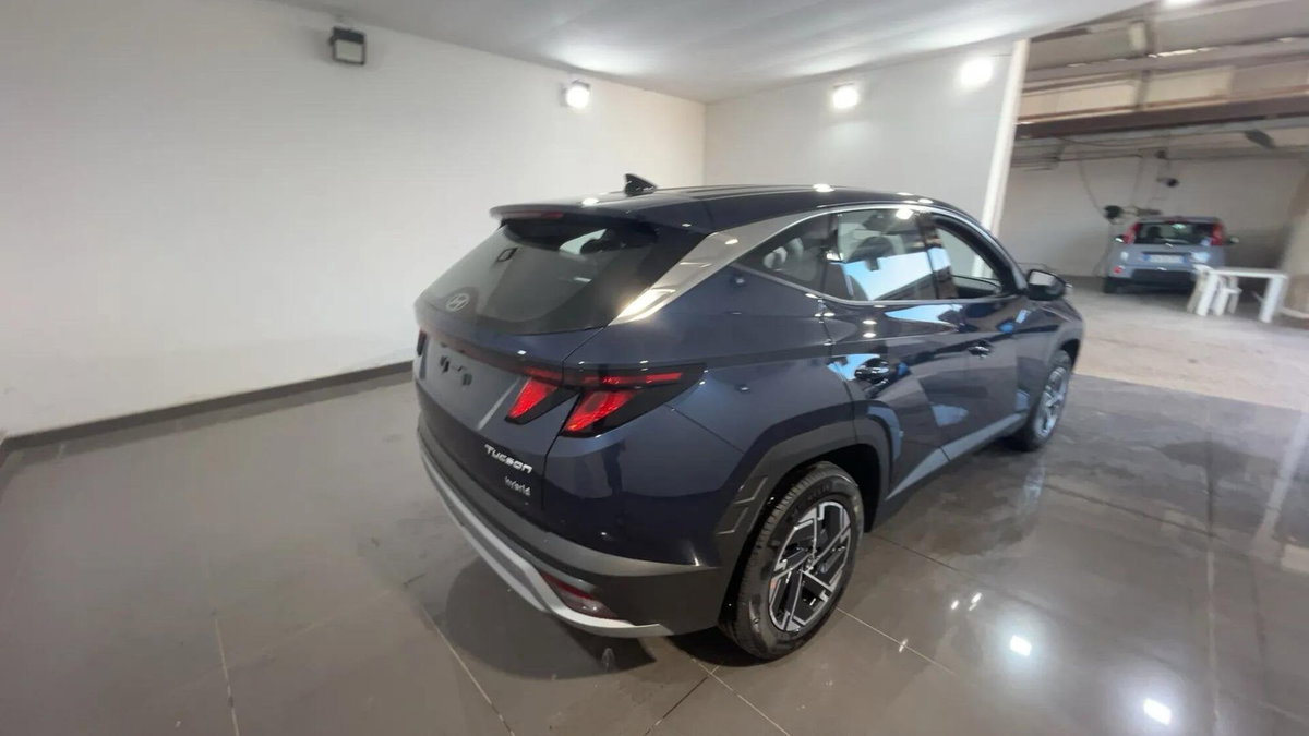 Hyundai Tucson 1.6 crdi 48V NLine 2wd dct (2)