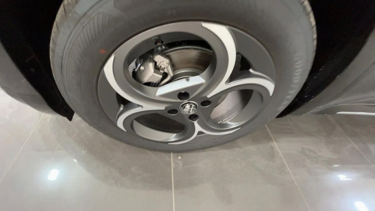 Alfa Romeo Junior 1.2 ibrida Sport Speciale 145cv edct6 (10)