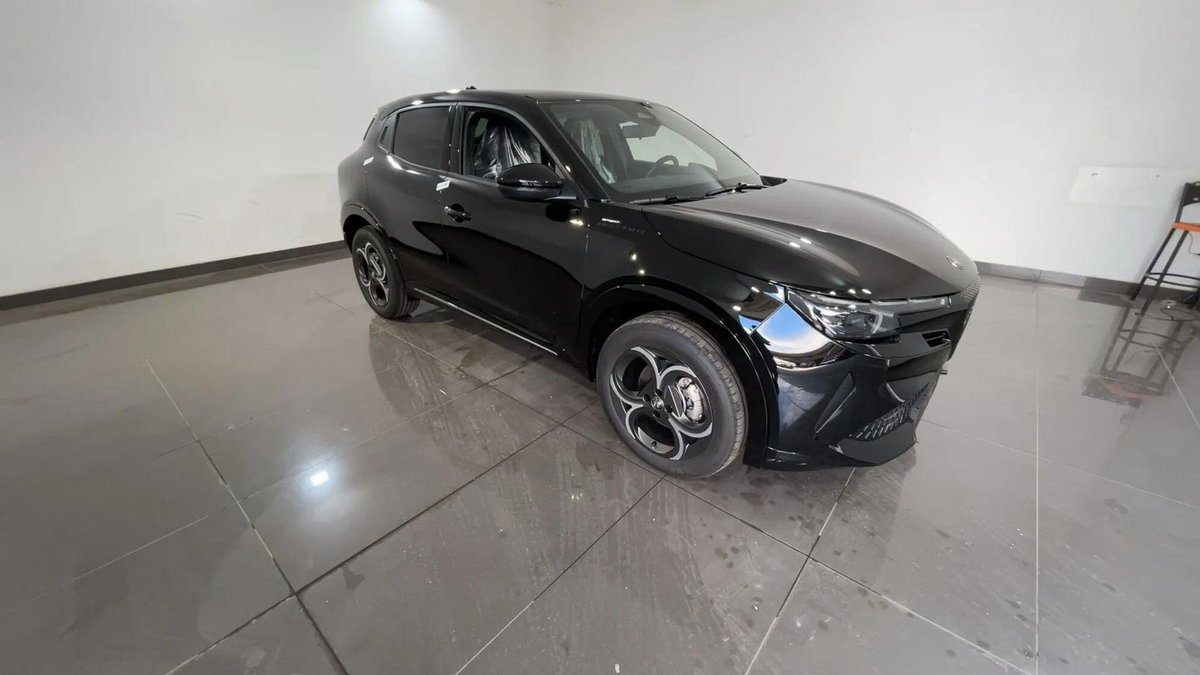 Alfa Romeo Junior 1.2 ibrida Sport Speciale 145cv edct6 (4)