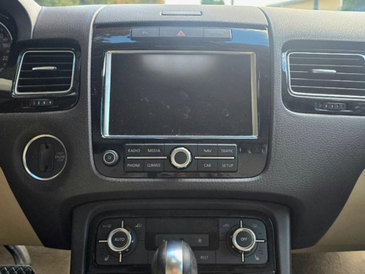 Volkswagen Touareg 3.0 TDI tiptronic BlueMotion Technology (18)