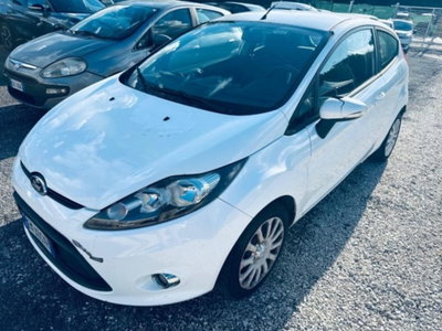 Ford Fiesta 1.4 3 porte Bz.- GPL Titanium (2)