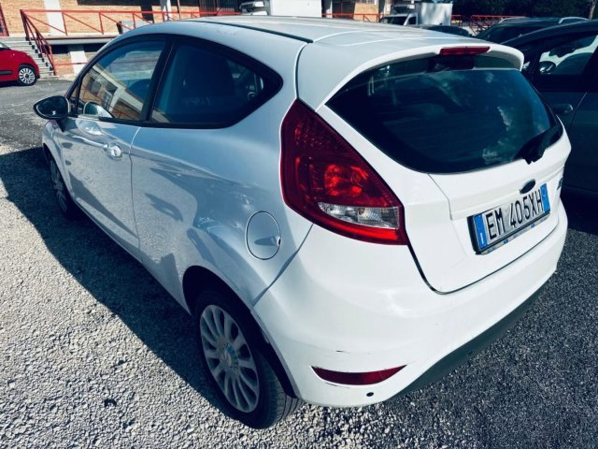 Ford Fiesta 1.4 3 porte Bz.- GPL Titanium (4)