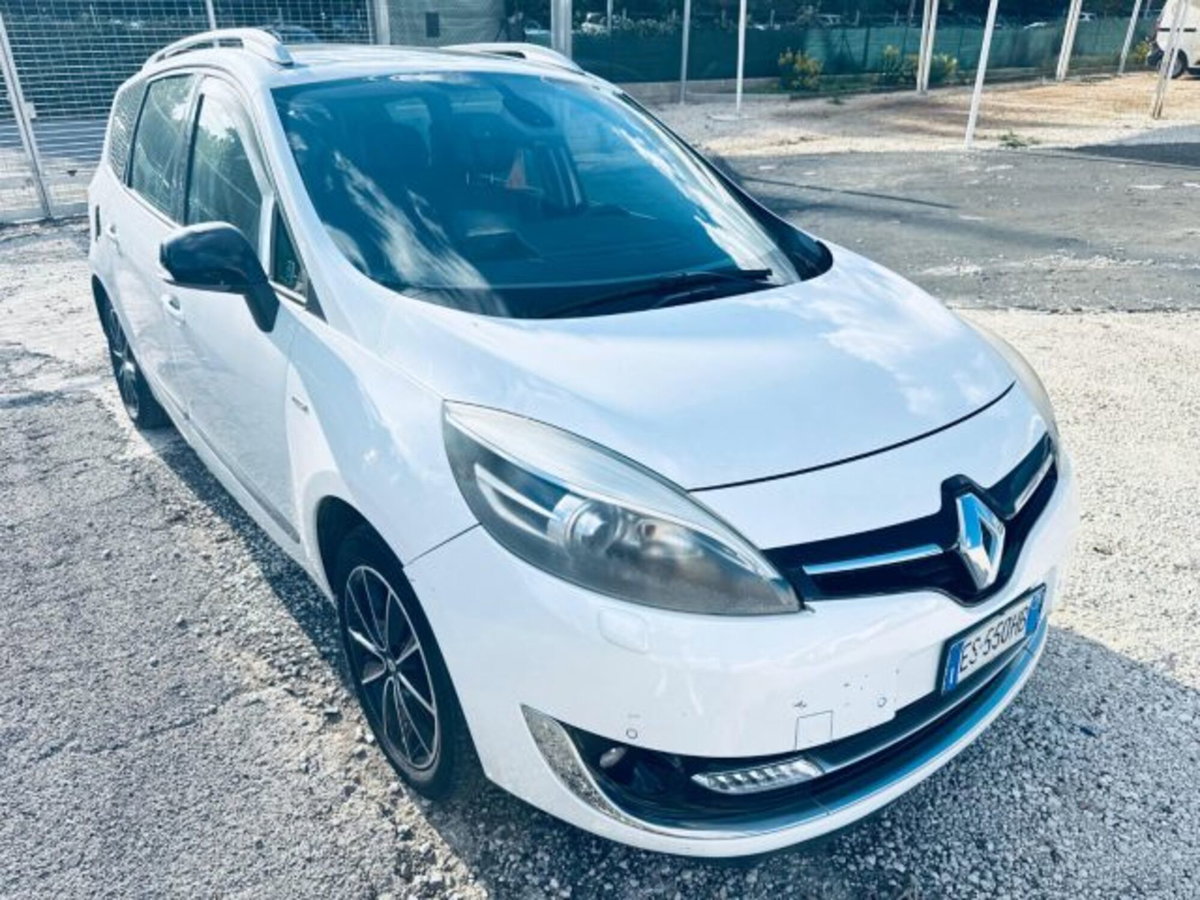 Renault Scenic E-Tech Electric 1.5 dCi 110CV EDC Bose (3)