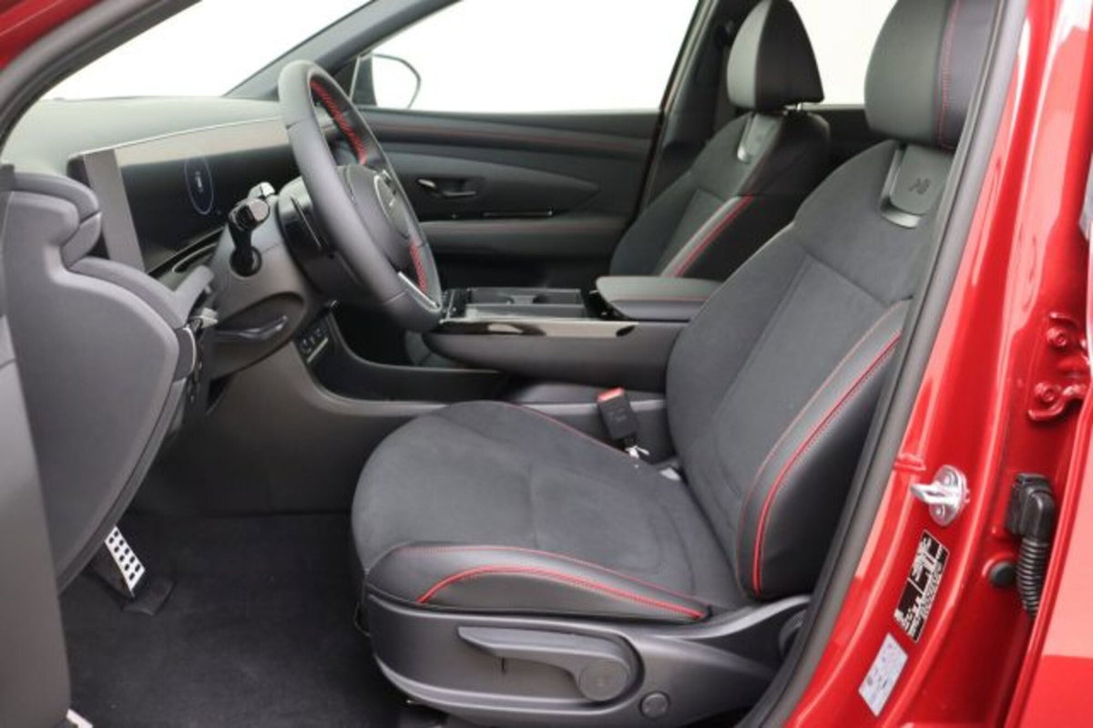Hyundai Tucson 1.6 t-gdi 48V Xtech 2wd mt (12)