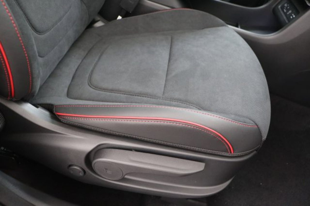 Hyundai Tucson 1.6 t-gdi 48V Xtech 2wd mt (14)