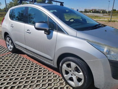 Peugeot 3008 1.6 e-HDi 115CV cambio robotizzato Stop&Start Active usata
