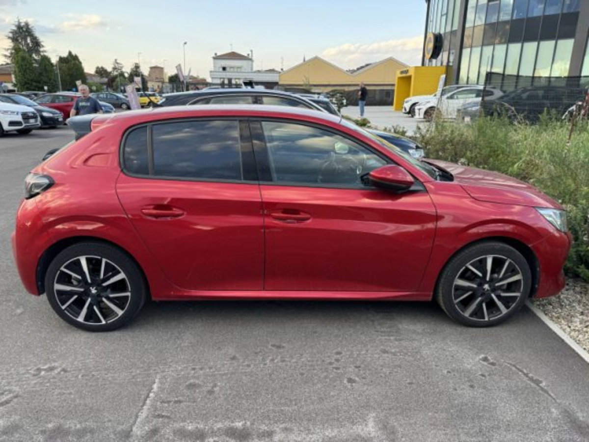 Peugeot 208 PureTech 100 Stop&Start EAT8 5 porte GT (2)