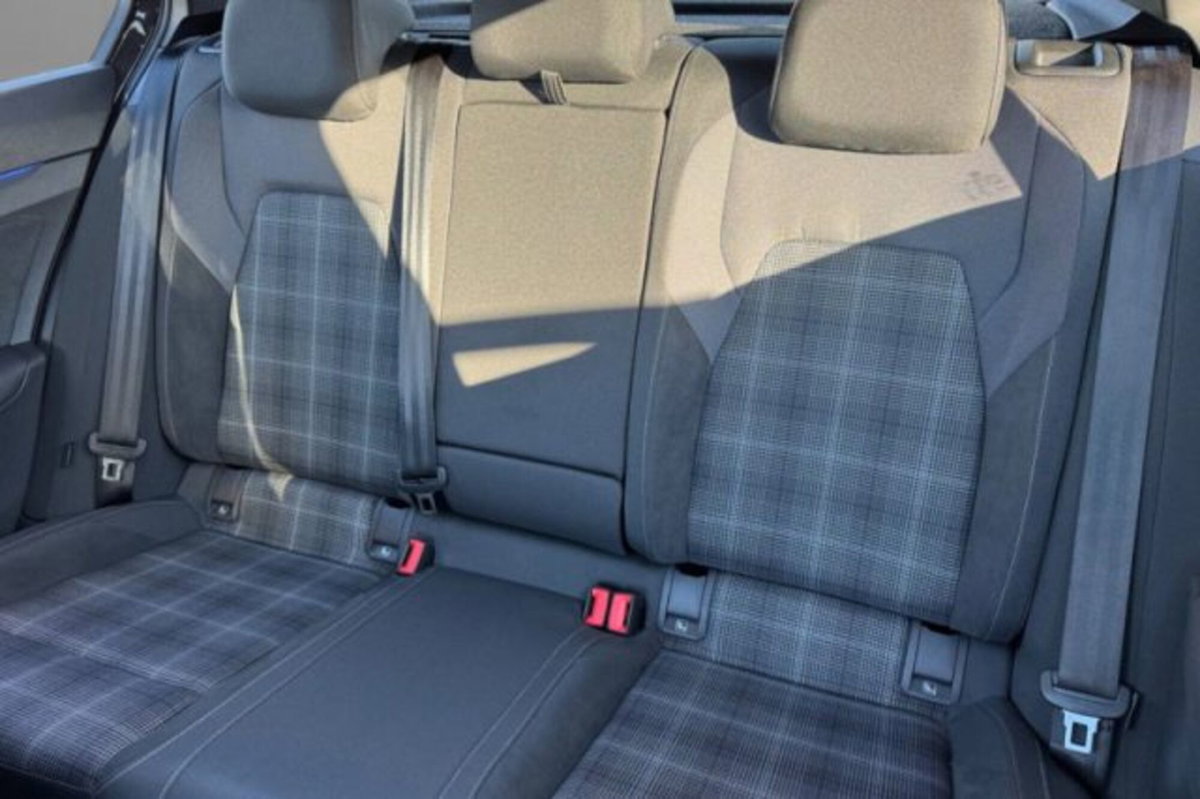 Volkswagen Golf 2.0 TDI GTD DSG (8)