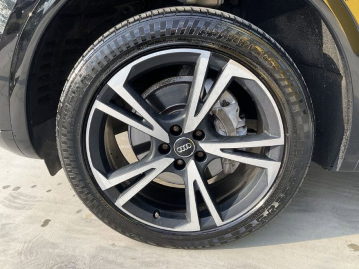 Audi Q5 40 TDI quattro S tronic Sport (8)
