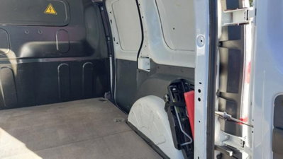Renault Kangoo Blue dCi 95CV Express Maxi Combi Ice Plus (16)