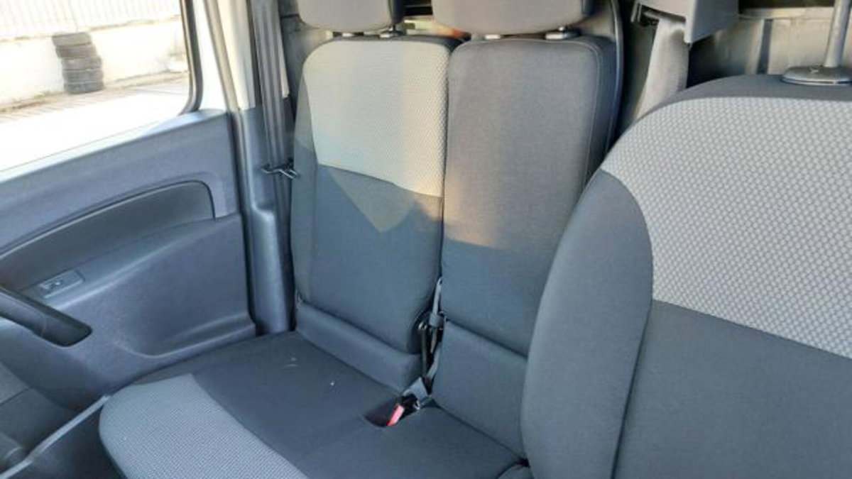 Renault Kangoo Blue dCi 95CV Express Maxi Combi Ice Plus (6)