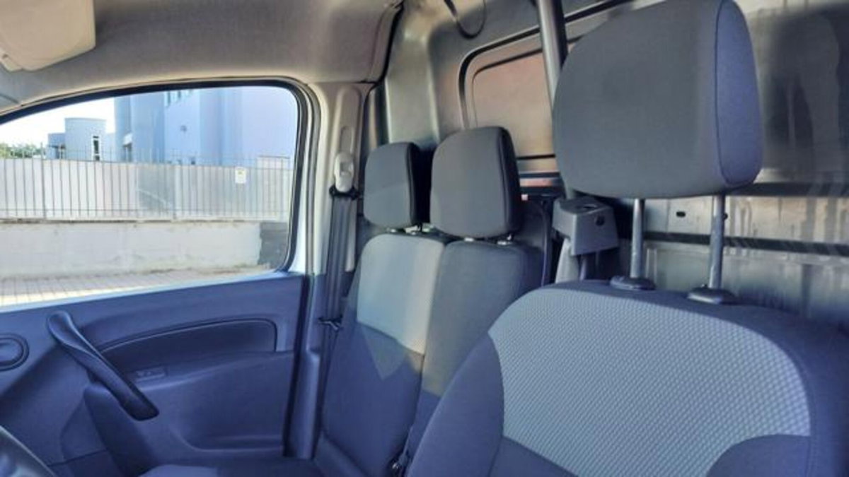 Renault Kangoo Blue dCi 95CV Express Maxi Combi Ice Plus (7)