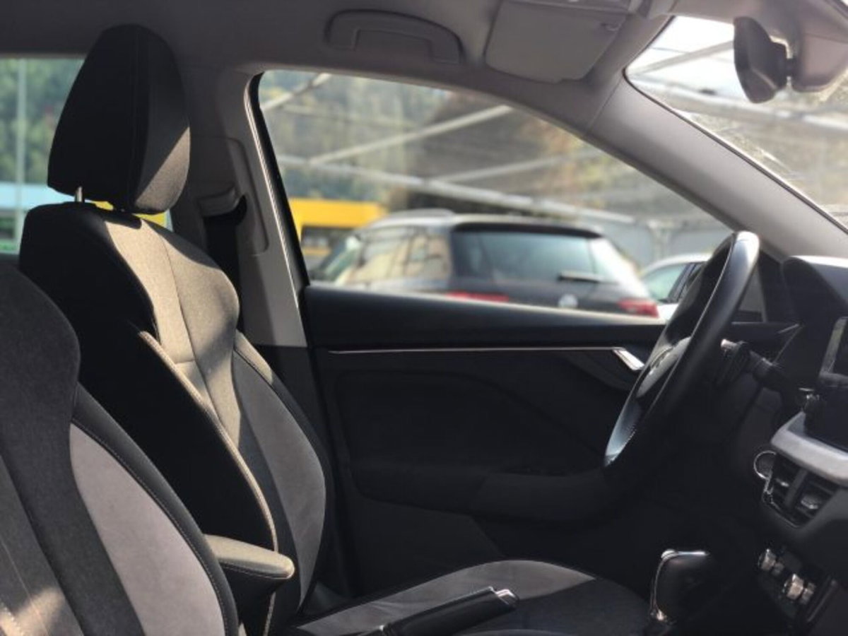 Skoda Scala 1.0 tsi Selection 115cv dsg (14)
