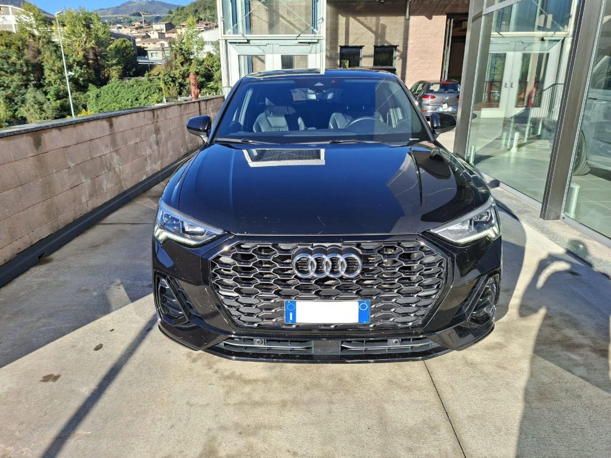 Audi Q3 Sportback 45 TFSI e S tronic S line edition (2)
