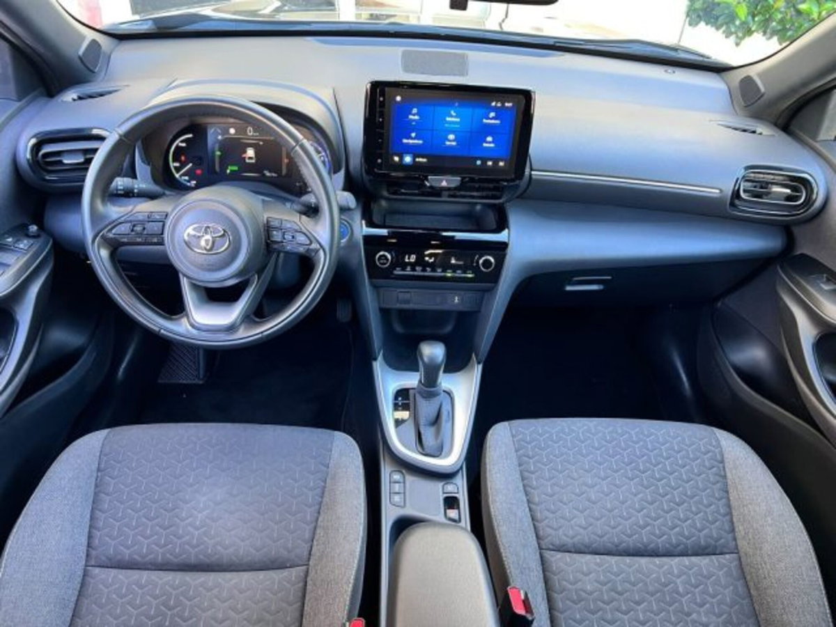 Toyota Yaris Cross 1.5h GR Sport Black Sky fwd 116cv e-cvt (12)